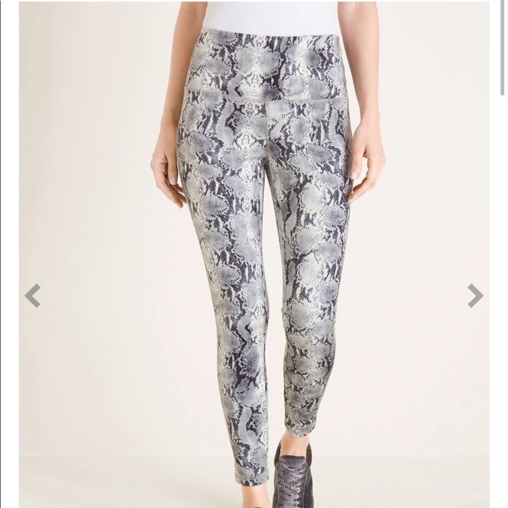 Chicos zenergy so slimming snakeskin leggings
